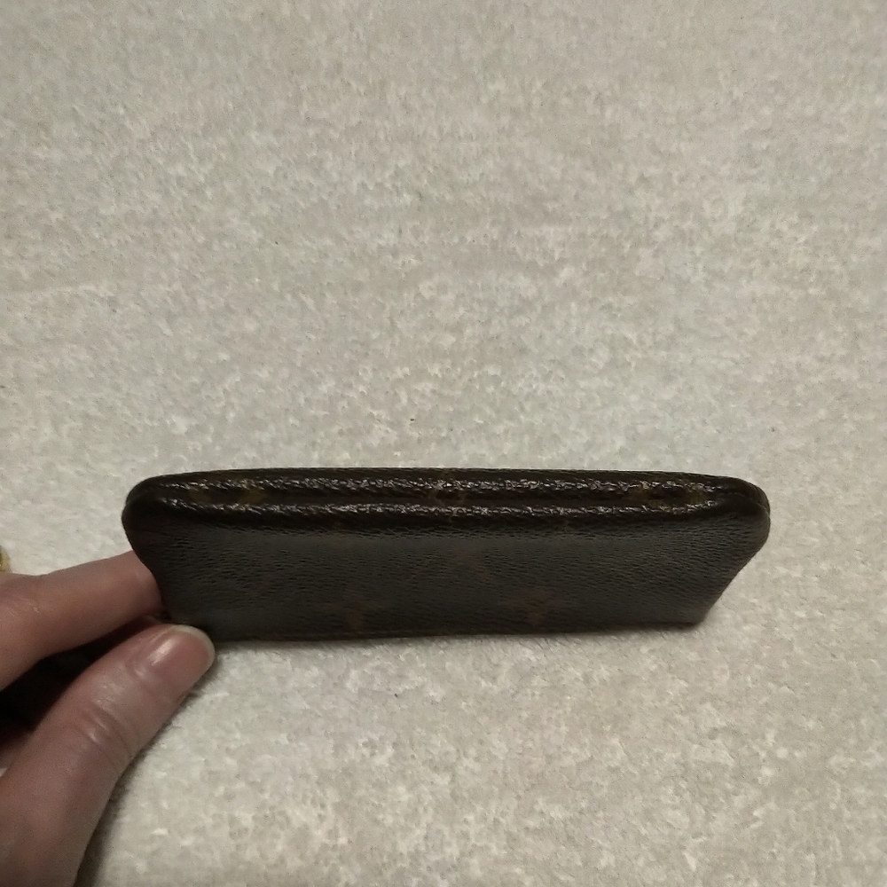 Authentic Louis Vuitton Brown Monogram Coin Purse - Picture 4 of 6